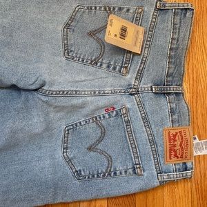 NWT Levi’s wedgie straight jeans light wash size 6 28